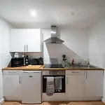 Hayy Comfort In The Heart Of Kirkstall Apartment