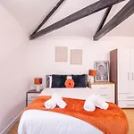 Apartment Hayy Comfort In The Heart Of Kirkstall Leeds (West Yorkshire)