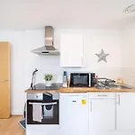 Hayy Comfort In The Heart Of Kirkstall Apartment
