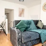 Hayy Comfort In The Heart Of Kirkstall Leeds (West Yorkshire)