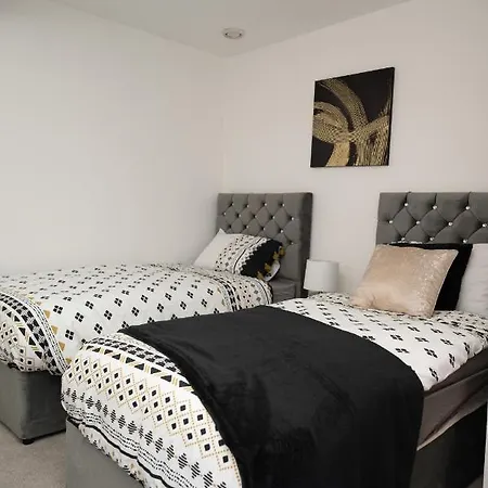 Apartment Bv Charming 2-bedroom By Kirkstall Shopping Centre, Free Parking