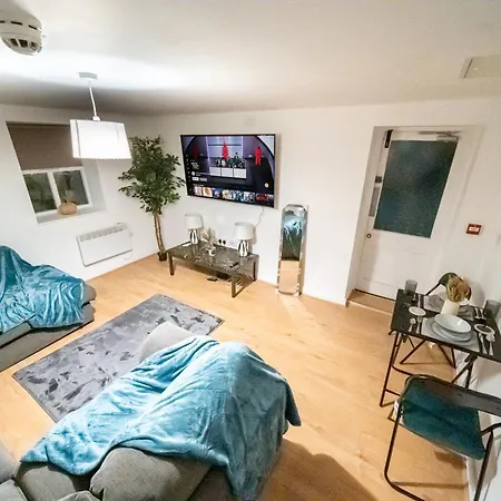 Bv Charming 2-bedroom By Kirkstall Shopping Centre, Free Parking Apartment Leeds (West Yorkshire)