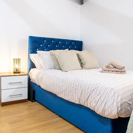 公寓 Bv Charming Bedroom By Kirkstall Shopping Centre, Free Parking 利兹