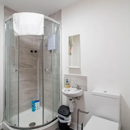 Bv Charming Bedroom By Kirkstall Shopping Centre, Free Parking Leeds (West Yorkshire)