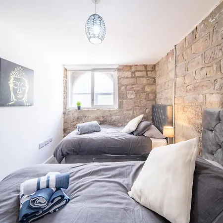 Bv Charming 2-bedroom By Kirkstall Shopping Centre, Free Parking Apartment