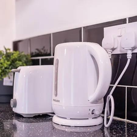 公寓 Bv Charming Bedroom By Kirkstall Shopping Centre, Free Parking