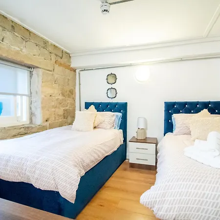 Bv Charming 2-bedroom By Kirkstall Shopping Centre, Free Parking Leeds (West Yorkshire)