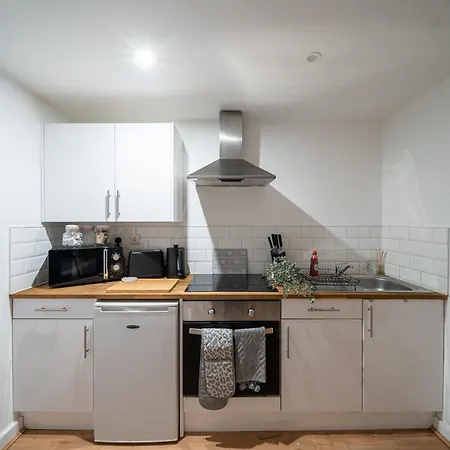 Bv Charming 2-bedroom By Kirkstall Shopping Centre, Free Parking Apartment