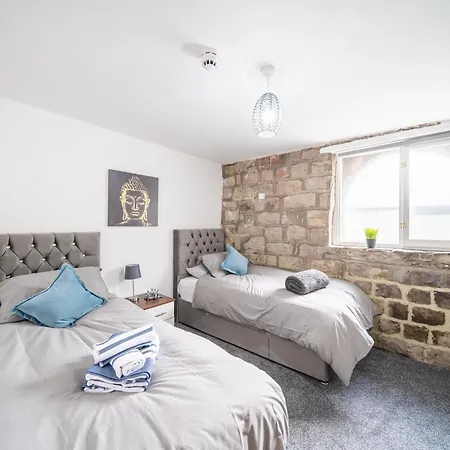 Bv Charming 2-bedroom By Kirkstall Shopping Centre, Free Parking Apartment *