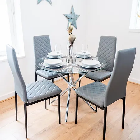 Hayy Comfort In The Heart Of Kirkstall Leeds (West Yorkshire)