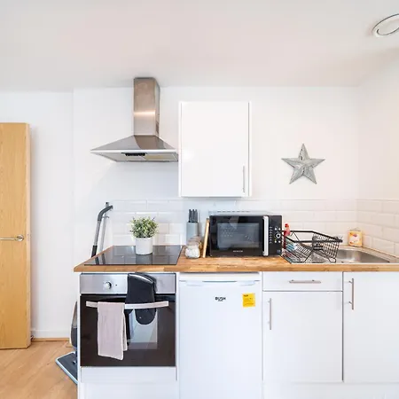 Bv Charming 2-bedroom By Kirkstall Shopping Centre, Free Parking Apartment