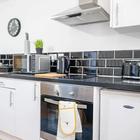 Bv Charming Bedroom By Kirkstall Shopping Centre, Free Parking Apartment Leeds (West Yorkshire)