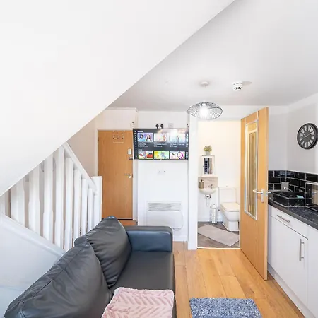 Apartment Bv Charming 2-bedroom By Kirkstall Shopping Centre, Free Parking Leeds (West Yorkshire)