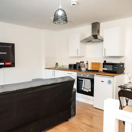 Bv Charming 2-bedroom By Kirkstall Shopping Centre, Free Parking Apartment Leeds (West Yorkshire)