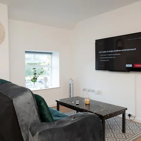 Bv Charming 2-bedroom By Kirkstall Shopping Centre, Free Parking Leeds (West Yorkshire)