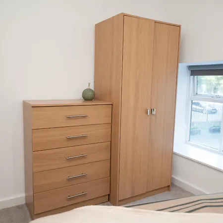 Bv Charming 2-bedroom By Kirkstall Shopping Centre, Free Parking