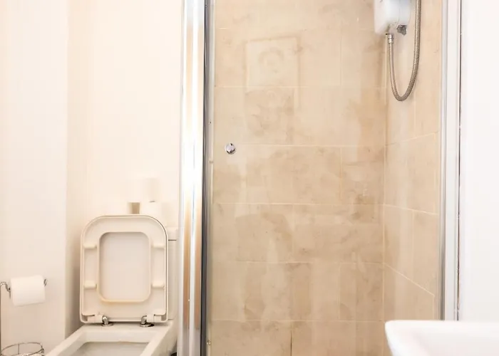 Hayy Comfort In The Heart Of Kirkstall Leeds (West Yorkshire)